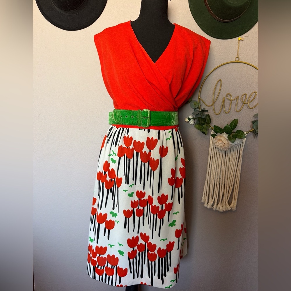Vintage Deadstock 1970’s Leslie Fay Red and Green Floral Belted Dress - Picture 1 of 5